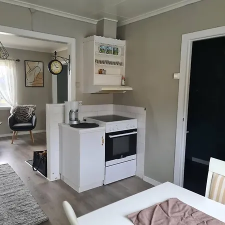 Casa de Férias Koselig Hus Med Hage I Heroy Pa Sunnmore. *