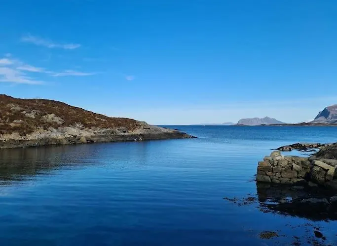 Дом отдыха Koselig Hus Med Hage I Heroy Pa Sunnmore. Royra